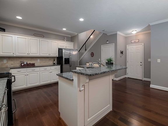 4th image of 7210 Woodham Ct