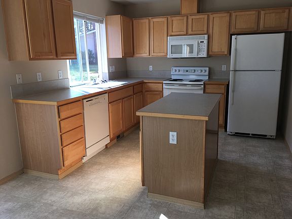 5th image of 16016 29th Avenue Ct E