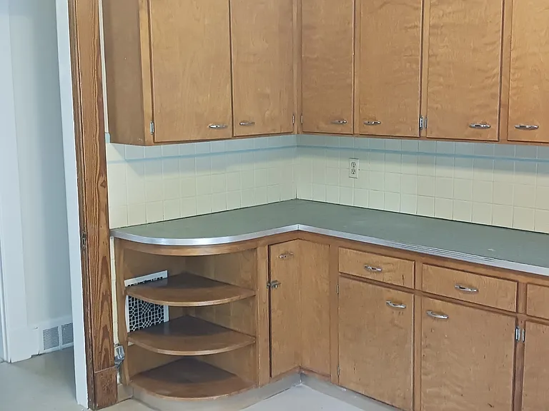 126 Edwards St — Photo 17