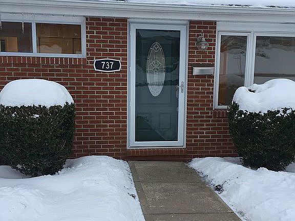 3rd image of 737 Cottonwood Dr