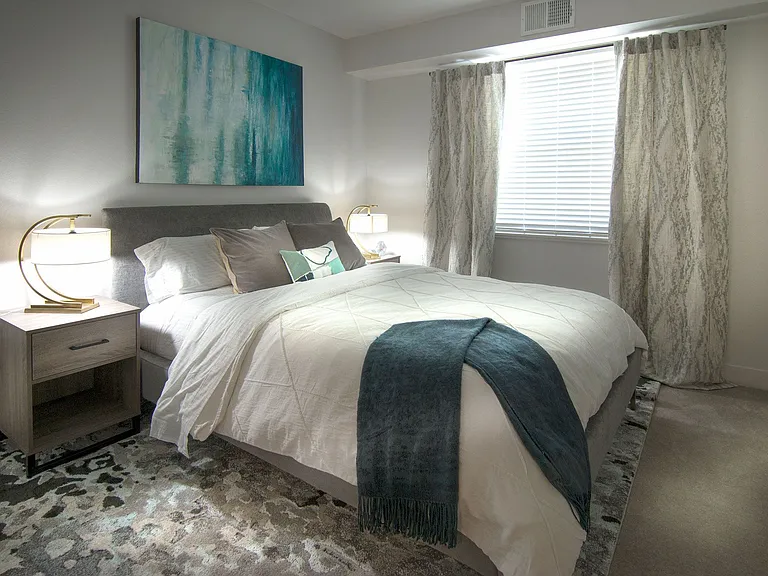 Pinyon Pointe Apartments — Photo 19