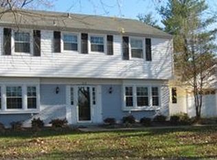 4215 Middle Ridge Dr, Fairfax, VA 22033