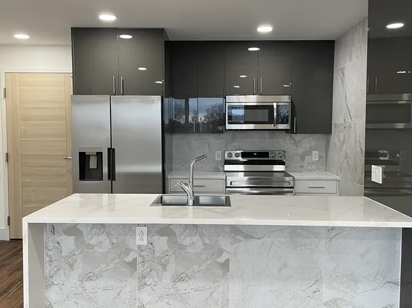 4906 Spruce St, Philadelphia, PA