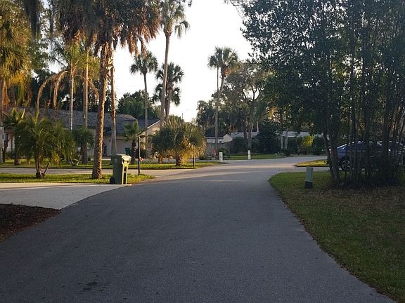 5th image of 601 Holly Dr