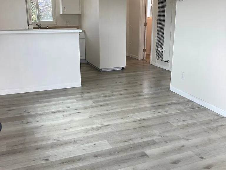 3826 Winona Ave, Contemporary upgrades and off-street parking — Photo 19