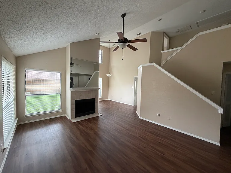 6812 Century Cir — Photo 8