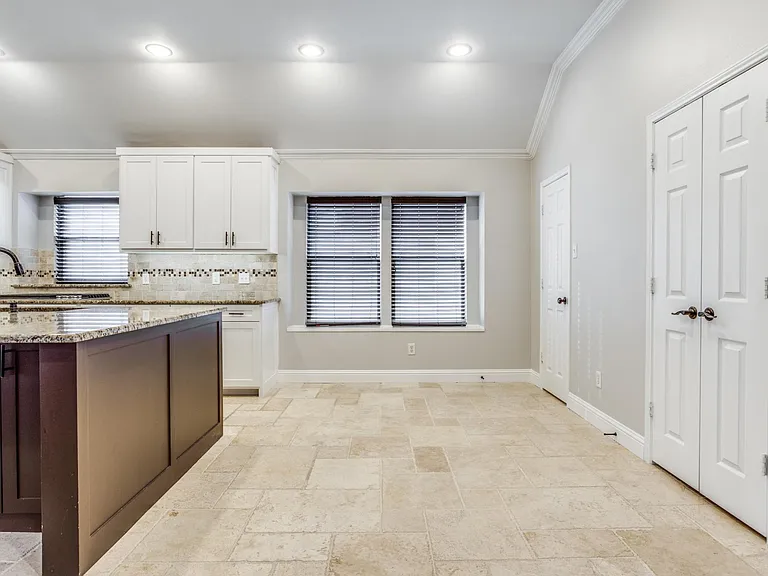 6415 Day Spring Dr — Photo 21