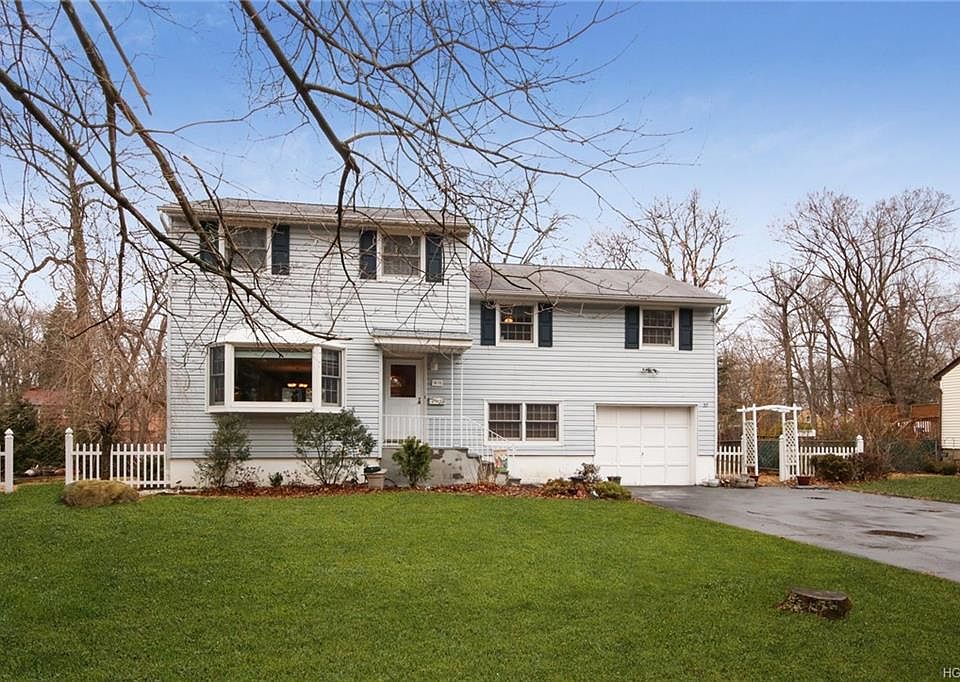 1st image of 37 Sherwood Dr