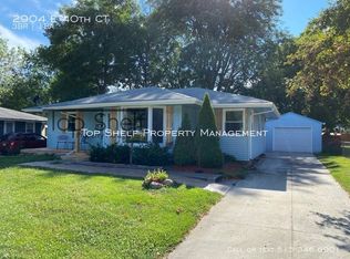 2904 E 40th Ct, Des Moines, IA 50317