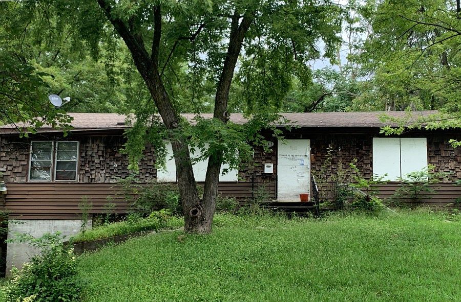 1st image of 8449 Wayne Ave