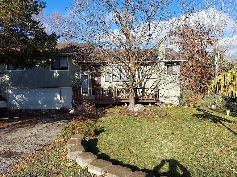 1780 E Shaw Mountain Rd — Photo 1