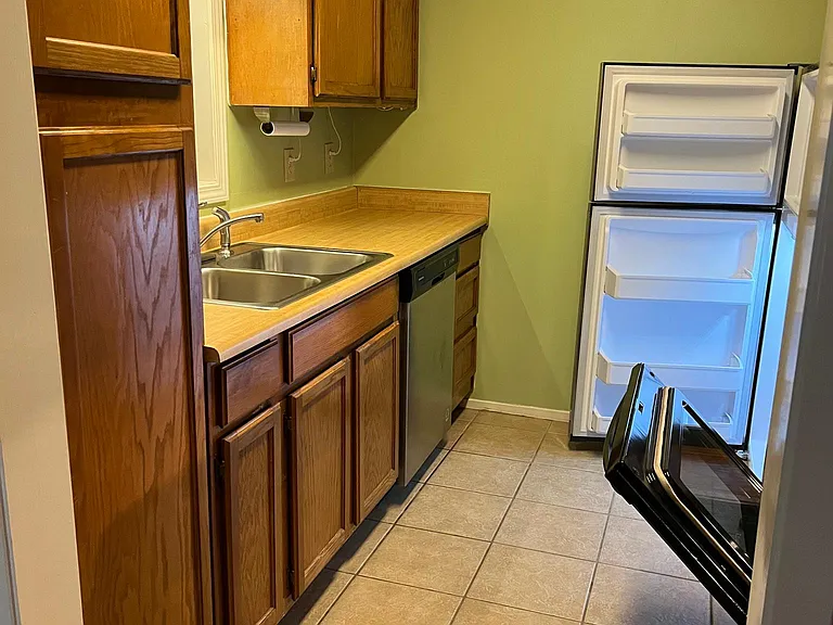400 W South Town Dr #107 — Photo 28