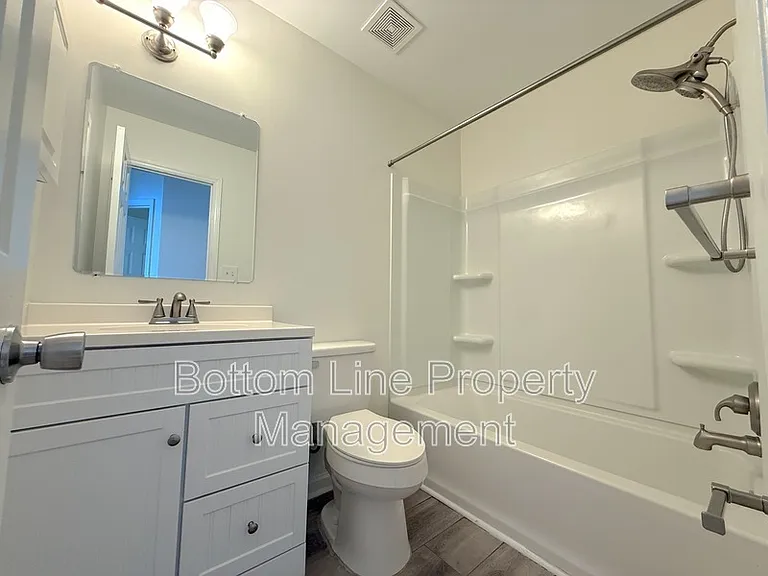 4013 Inglehurst Dr — Photo 12