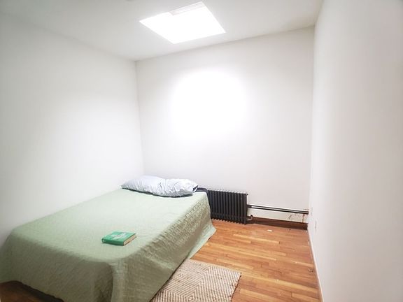 5th image of 652 Dean St #1E