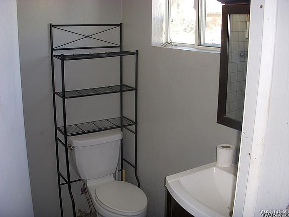 5th image of 418 Goldroad Ave