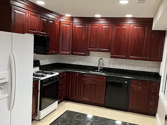 2nd image of 4400 San Carlos Dr
