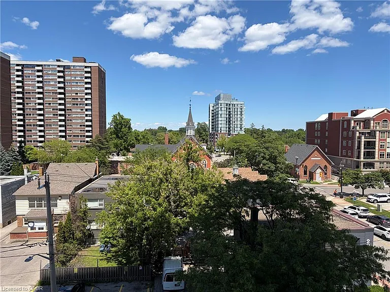 2007 James St #403 — Photo 11