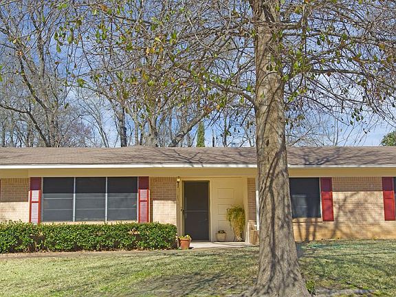 3rd image of 2130 Cottonwood Cir