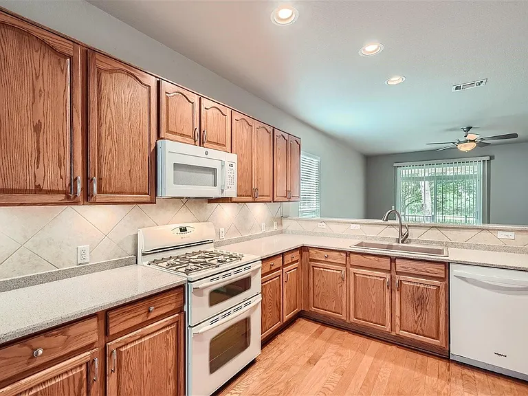 120 Muir Ct — Photo 12