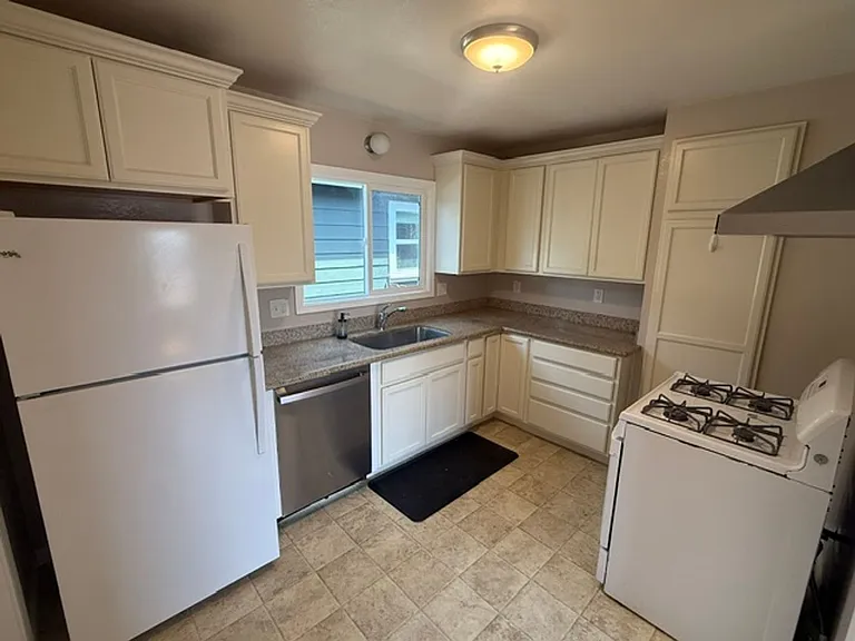 5925 San Jose Ave — Photo 9