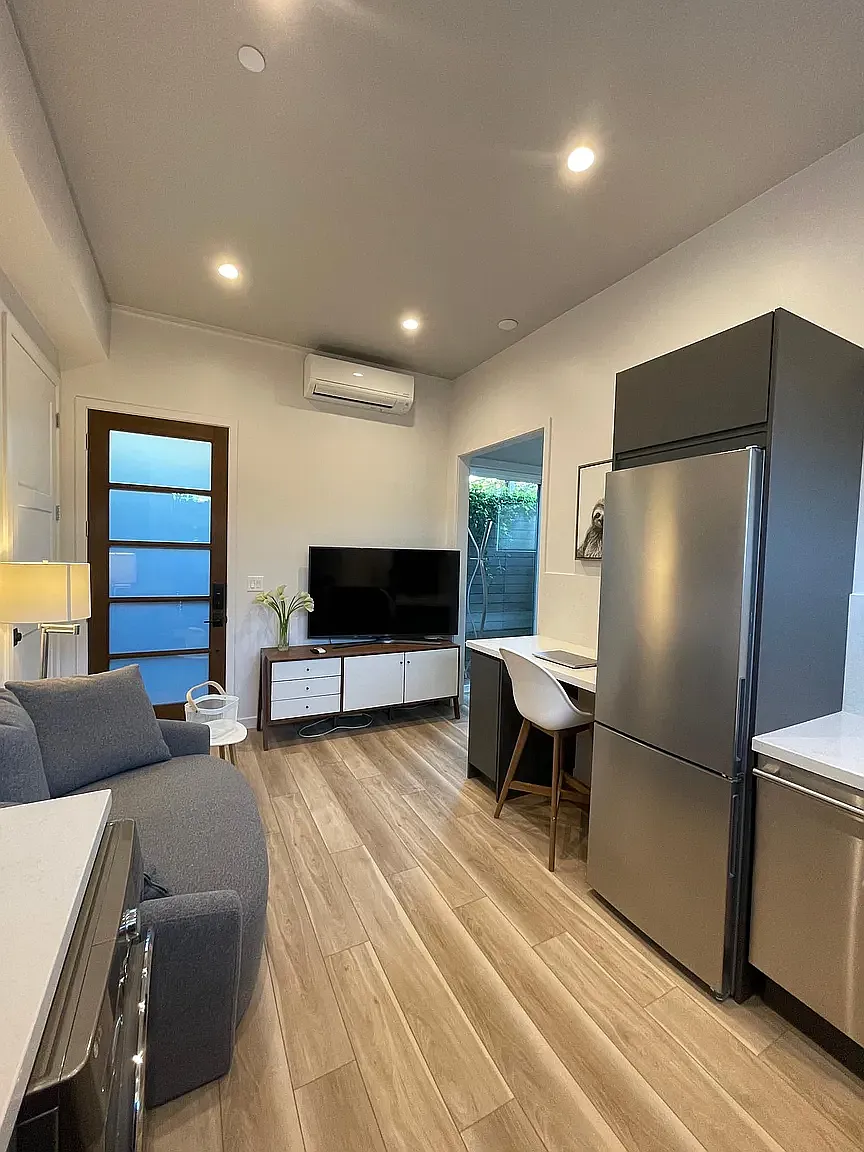 11827 Tennessee Avenue, Los Angeles, CA 90064 — Photo 1