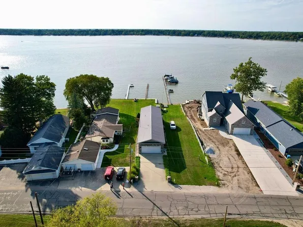 3167 S County Road 210, Knox, IN 46534