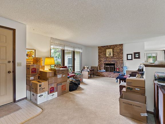 4th image of 1121 S Glenbrook Ct