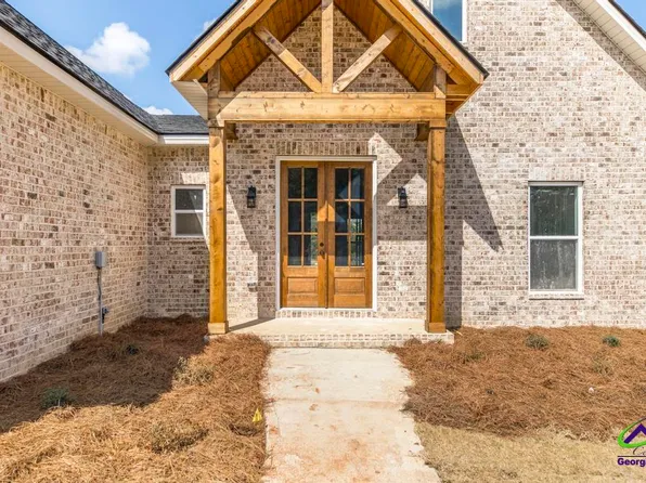 107 River Ridge Dr, Hawkinsville, GA 31036