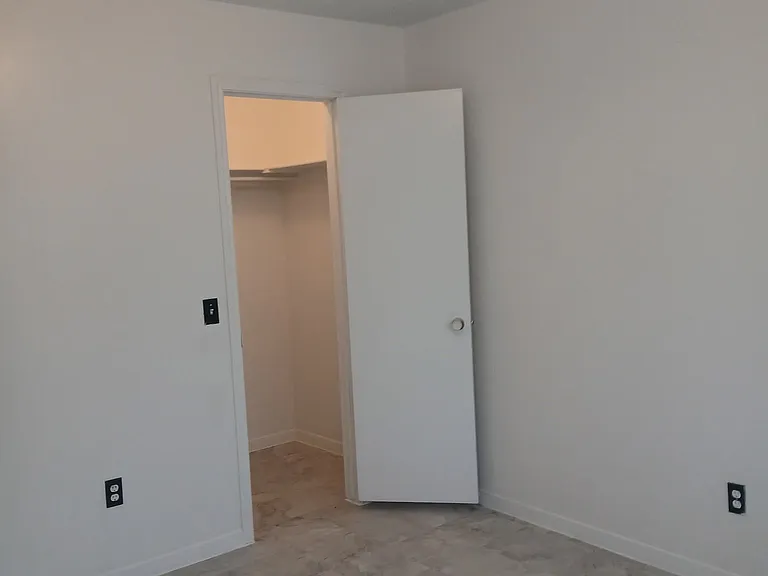 1217 S Maddox Ave — Photo 7