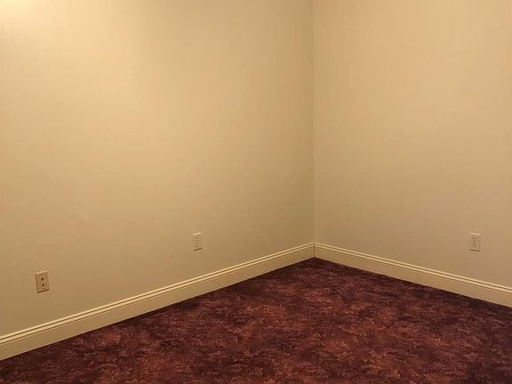 5th image of 318 1/2 Liberty St APT 2