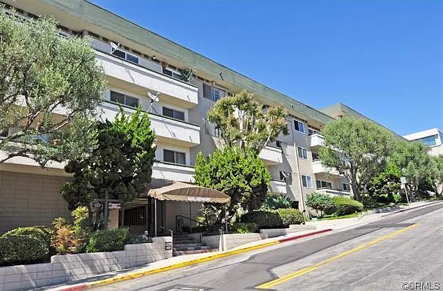 1600 Ardmore Ave #310 — Photo 3