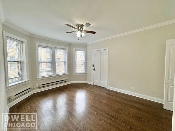 3837 N Greenview Ave #1E, Chicago, IL 60613