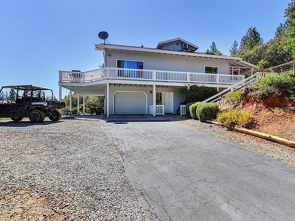 3rd image of 19221 Gloria Ln