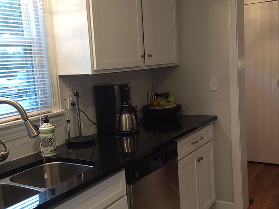 3rd image of 212 W Gilmer Park