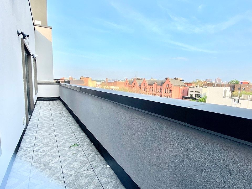1st image of 810 Lexington Ave #6