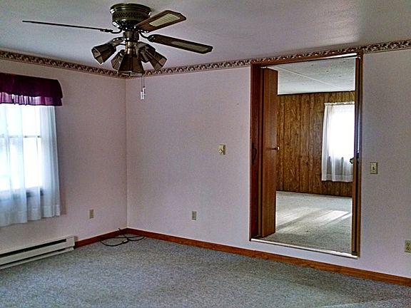 5th image of 1340 Miller Ave