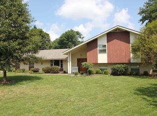 325 Cedarleaf Ct, Dayton, OH 45459