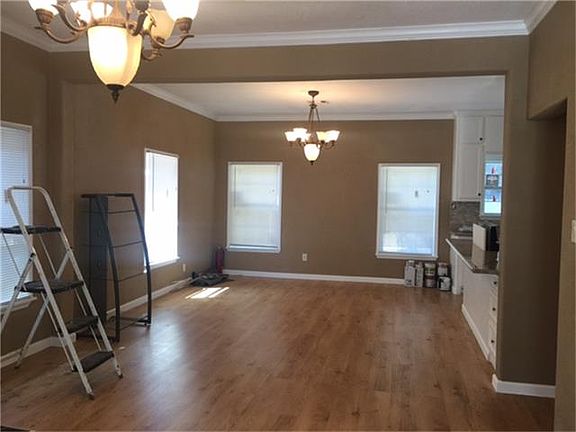 3rd image of 4607 Park Dr