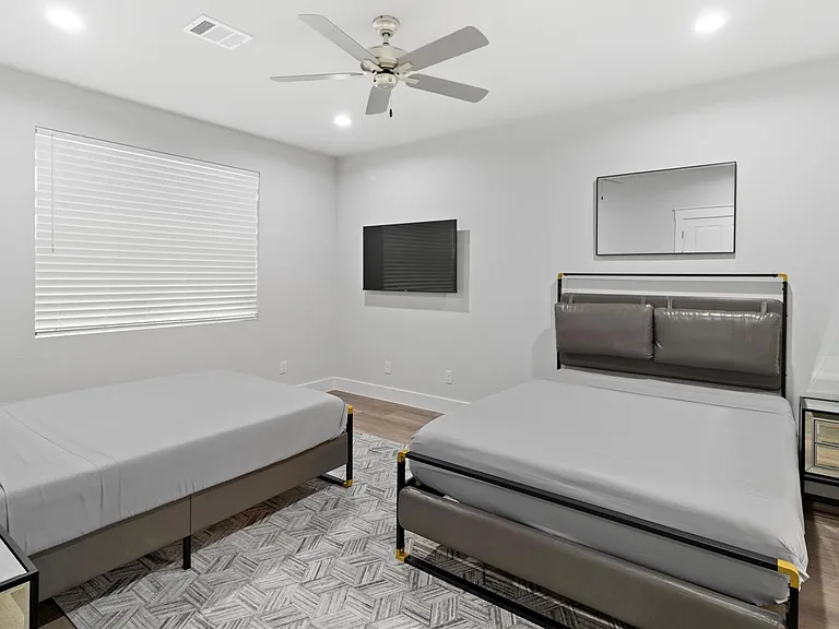 2508 Gray St — Photo 13