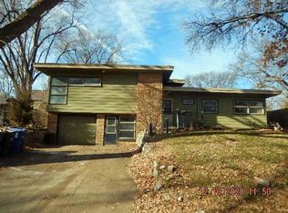 1326 Cummins Pkwy, Des Moines, IA 50311