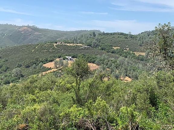 4th image of 555 Jurgens Rd