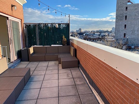 3rd image of 76 Franklin St Floor 4