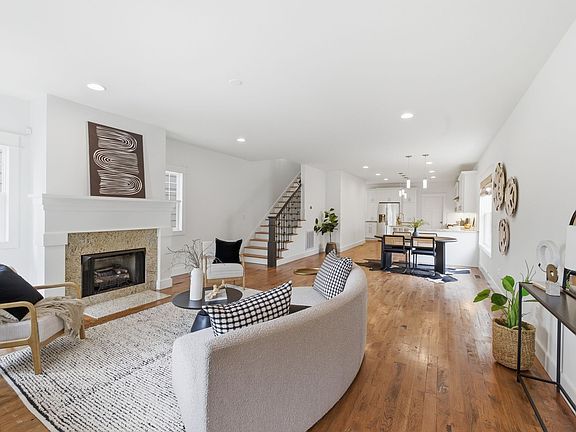 4th image of 1332B Lischey Ave
