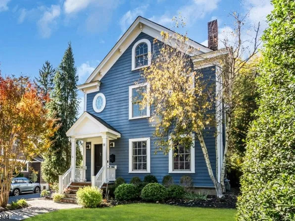 8 Chestnut St, Chatham Boro, NJ 07928