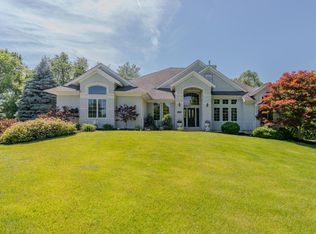 5684 Parkview Ct, Ann Arbor, MI