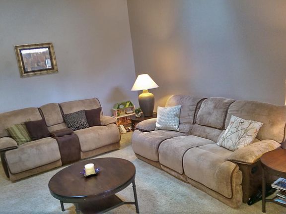 2nd image of 2934 Pebble Creek St