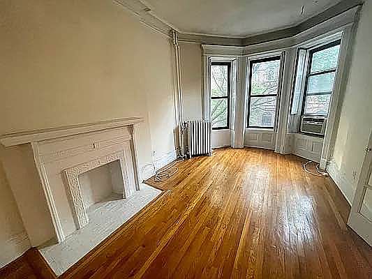 1st image of 310 W 90th St APT 3a