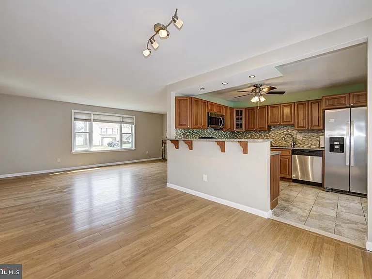 76 Argyle Ave — Photo 19