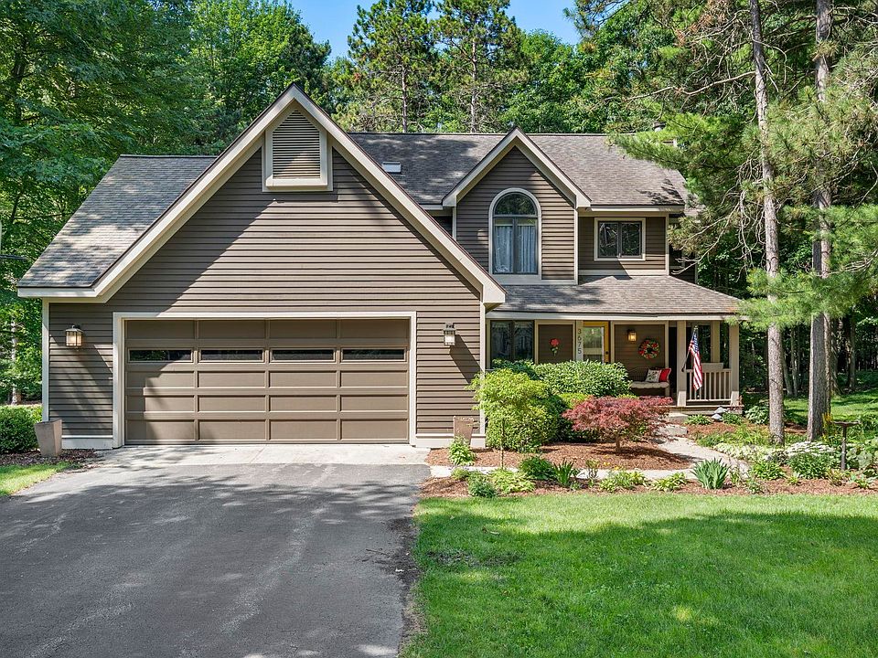1st image of 3675 Village Circle Dr