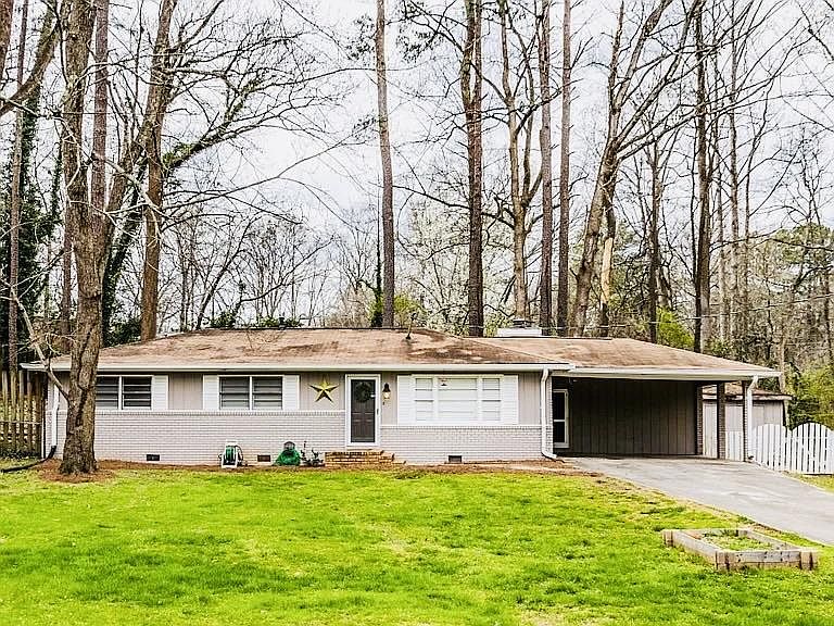 1st image of 631 Favorwood Dr SW